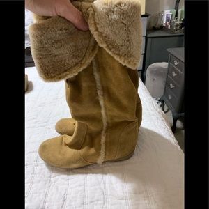 Tan suede roll down fur boots size 9